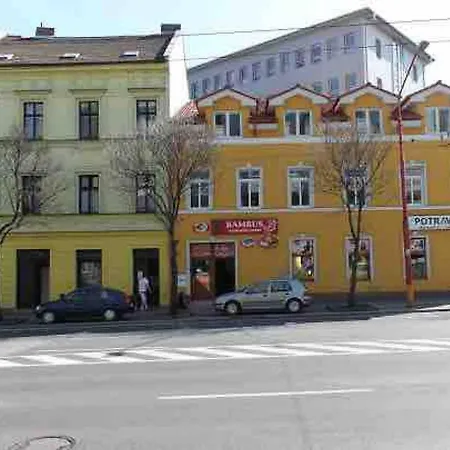 Apartamento Ricardos Old Town For 6 Persons Bratislava